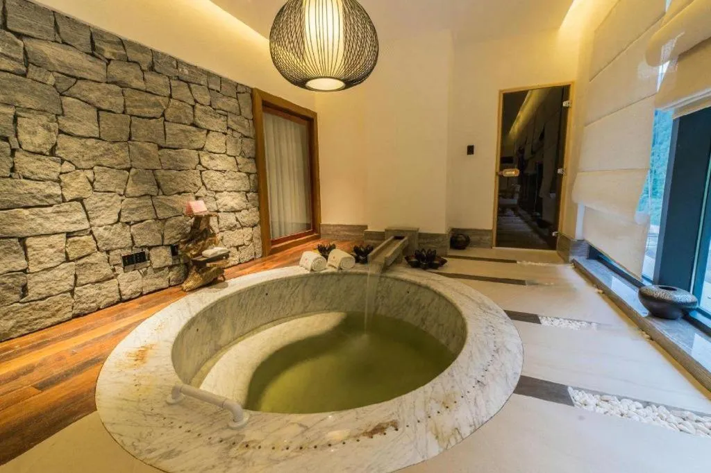 Ramada by Wyndham Guergou