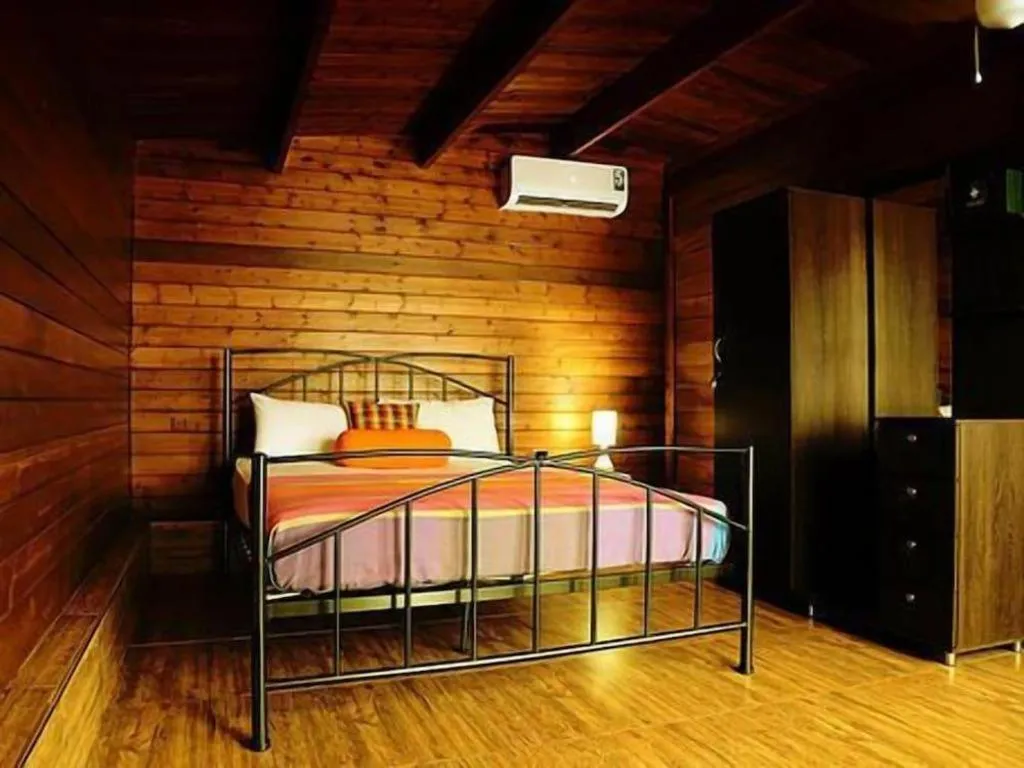 Bed in Ma-Oya Retreat