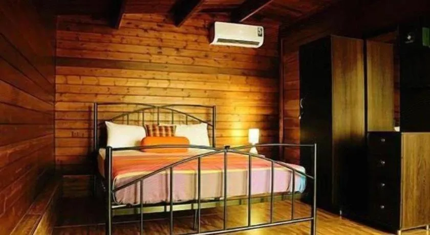 Bed in Ma-Oya Retreat