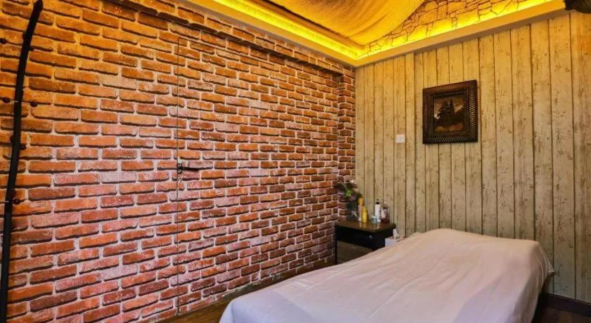 Bed in OYO 482 Sun And Sands Downtown