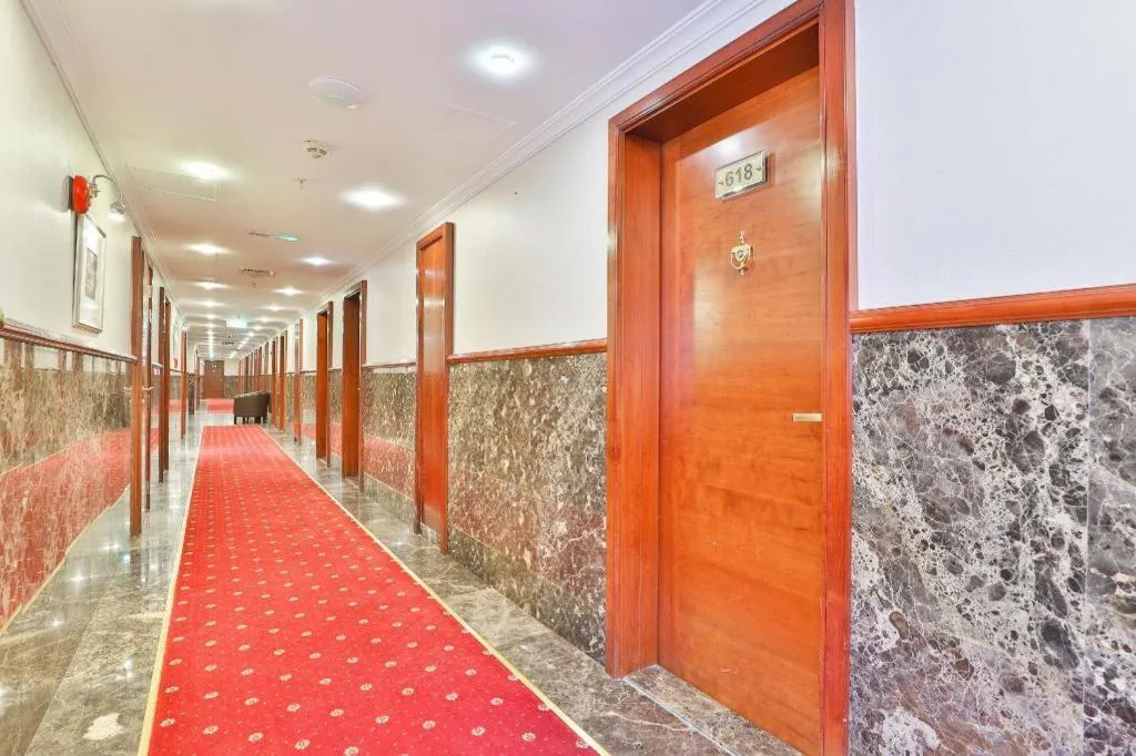 OYO 482 Sun And Sands Downtown