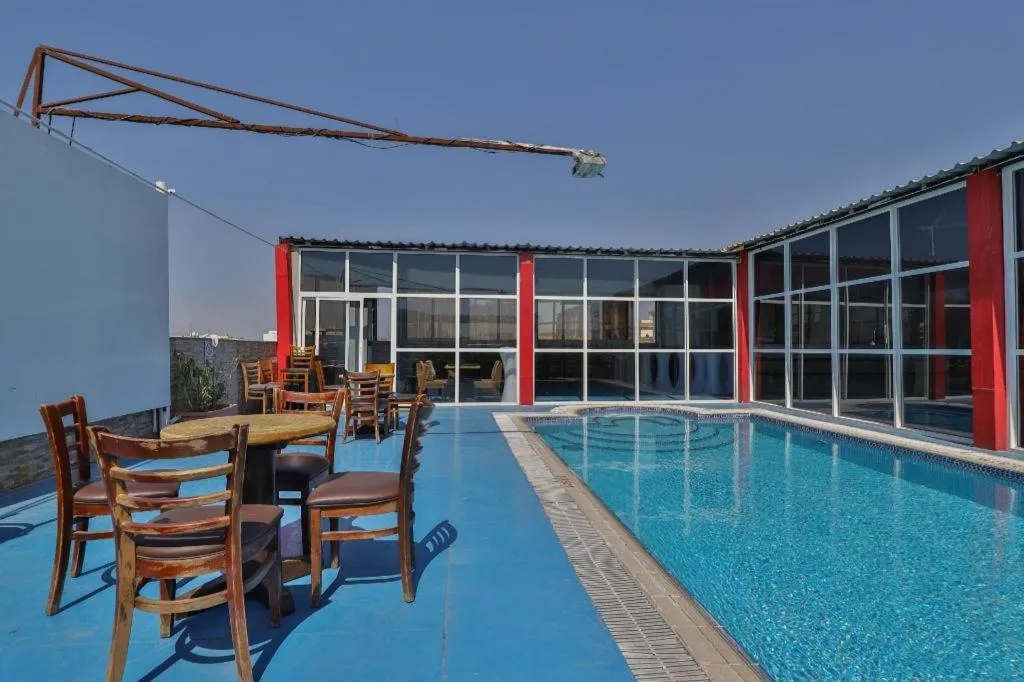 OYO 482 Sun And Sands Downtown