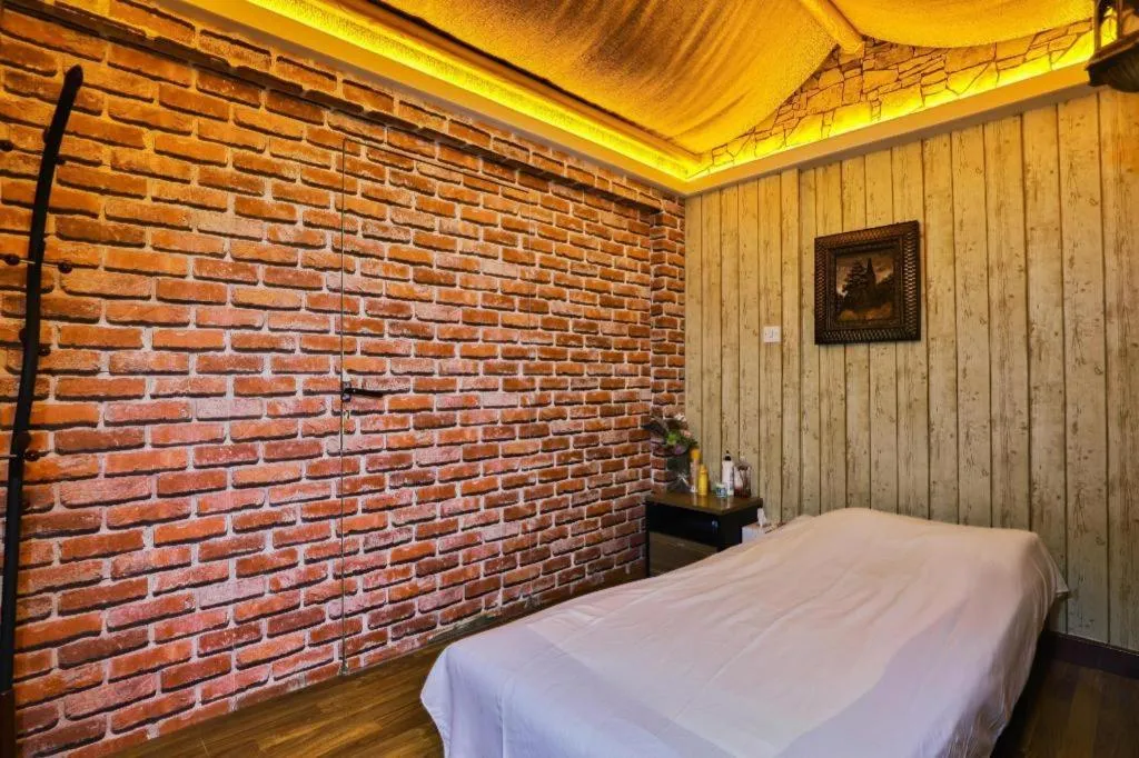 Bed in OYO 482 Sun And Sands Downtown