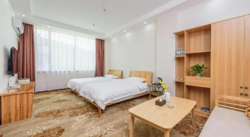 Bed in Guilin Wanjing Hotel