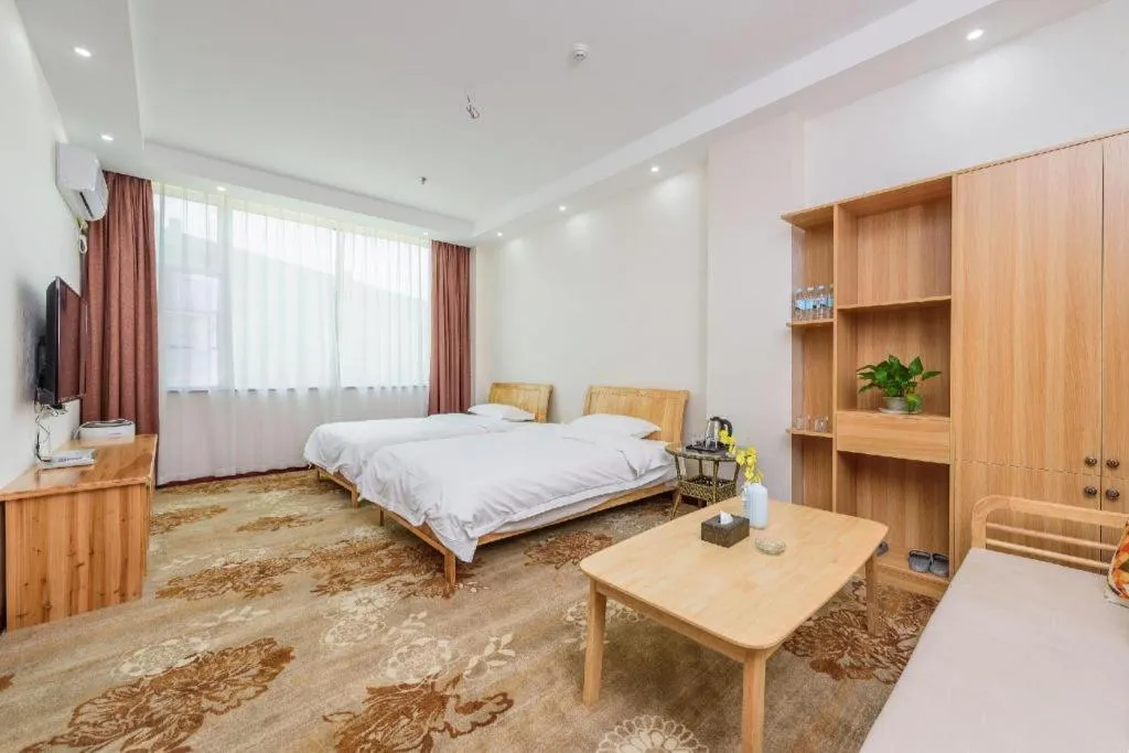 Bed in Guilin Wanjing Hotel