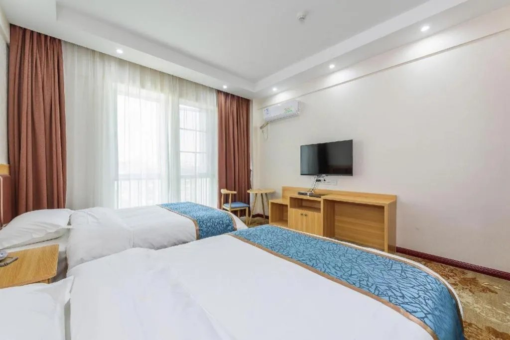 Bed in Guilin Wanjing Hotel