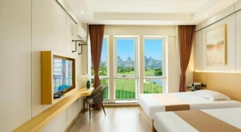 Bed in Guilin Wanjing Hotel