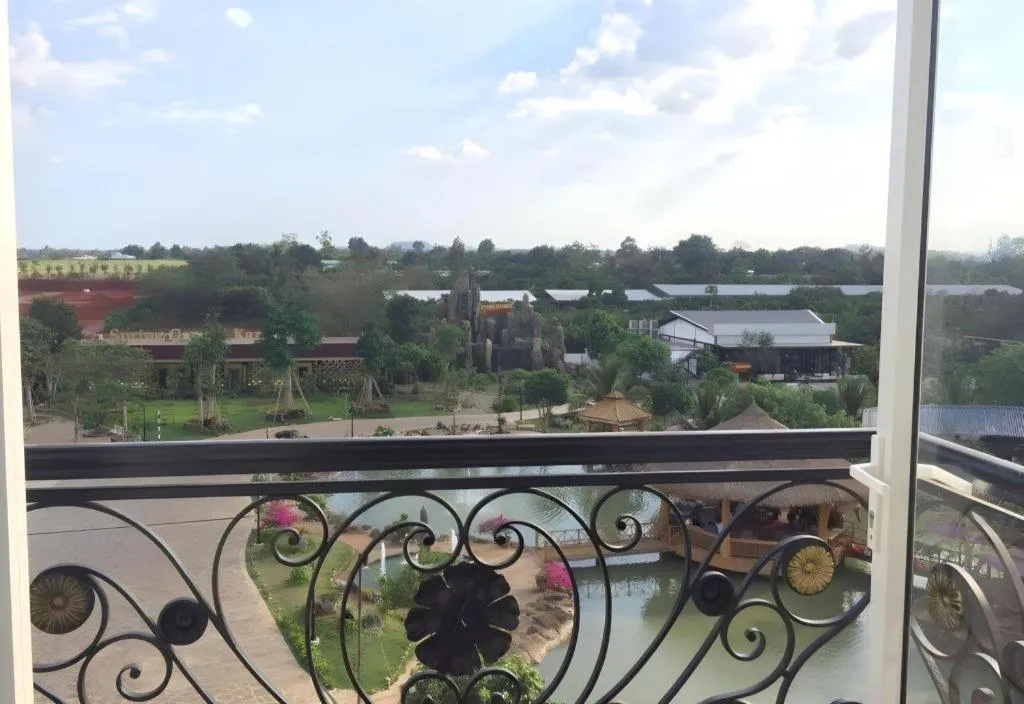 SPRING GARDEN HOTEL LK