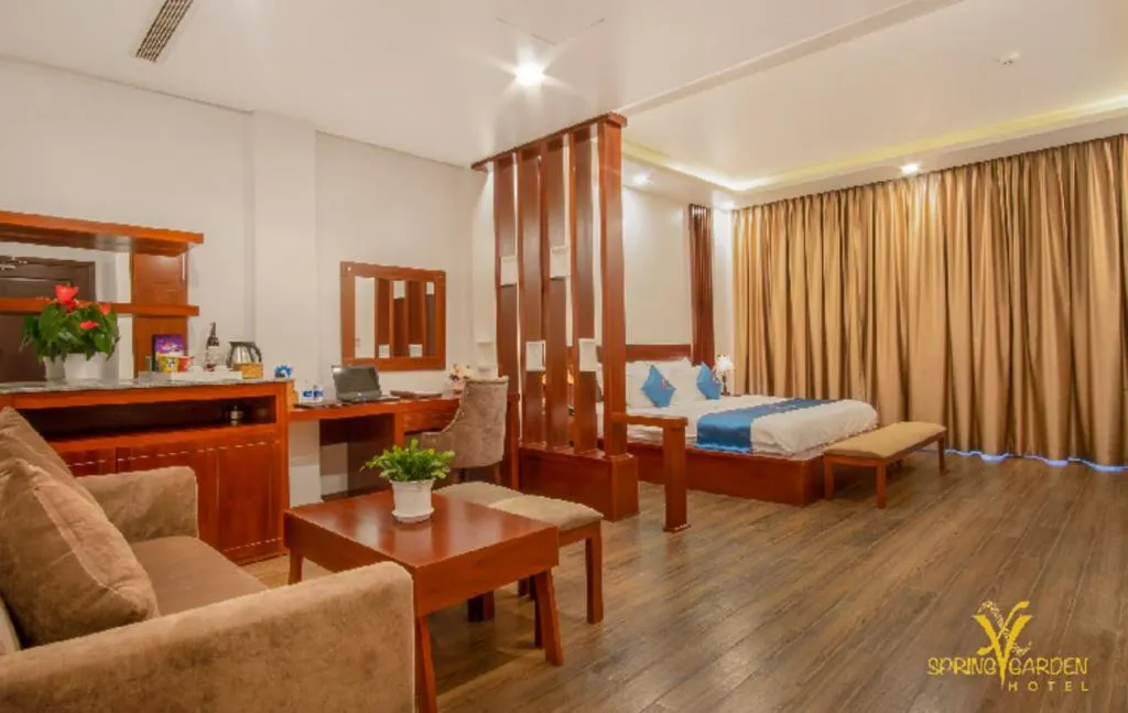 Bed in SPRING GARDEN HOTEL LK