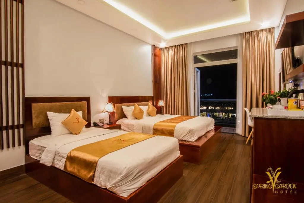 Bed in SPRING GARDEN HOTEL LK