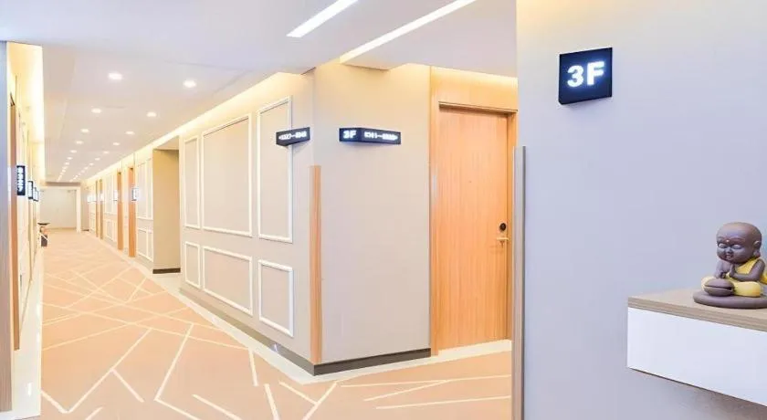 Urban Garden Hotel Chengyang District Government Liuting Airport