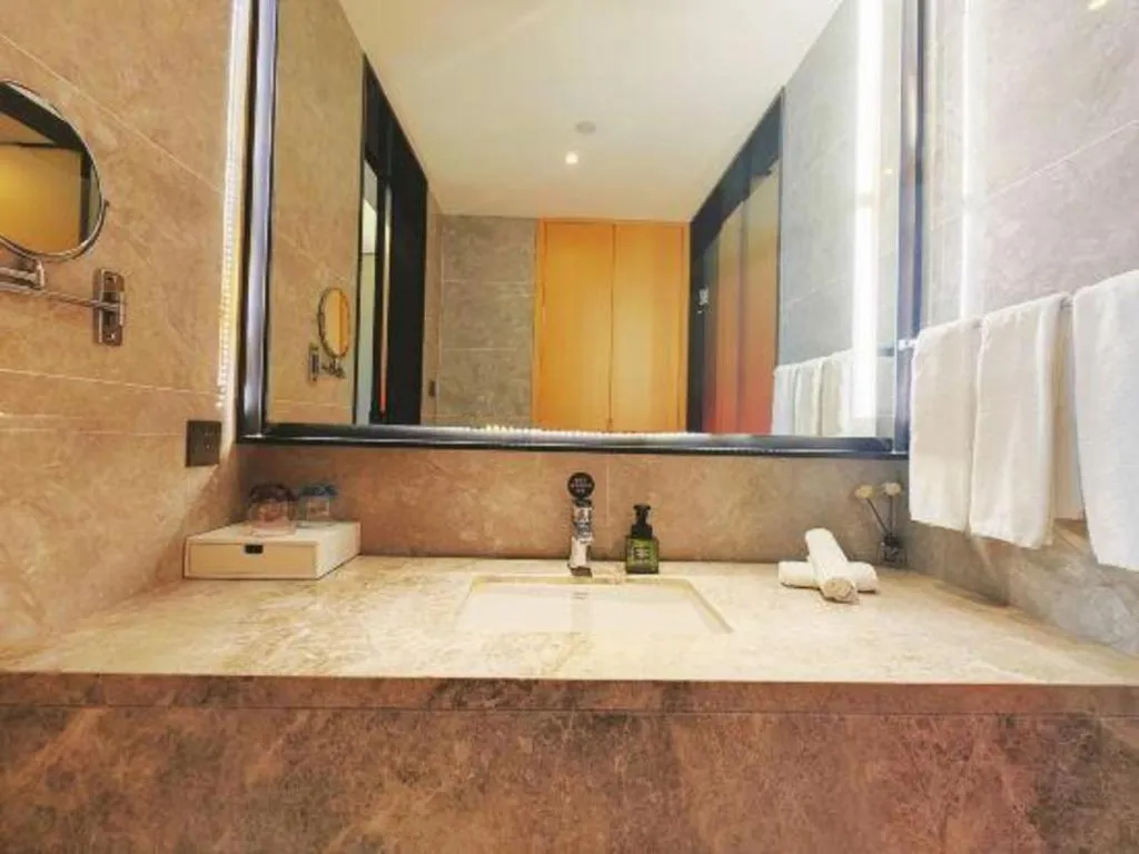 The Hotel V Nanjing Lishui