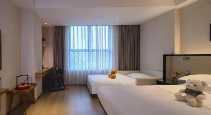 Bed in The Hotel V Nanjing Confucius Temple