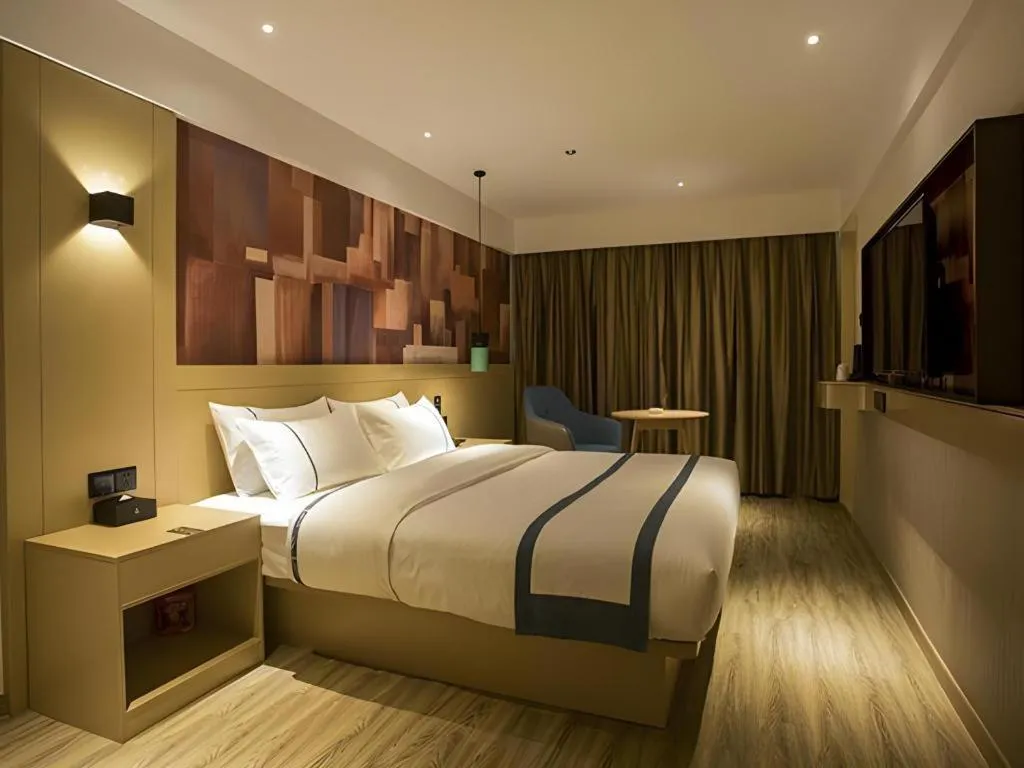 Bed in City Comfort Inn Changsha Huangxing Avenue Airport Longhua Metro Station