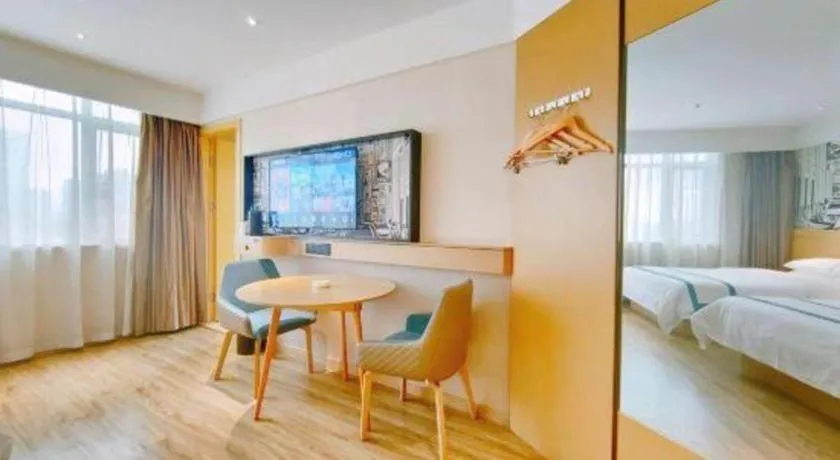 Bed in City Comfort Inn Changsha Huangxing Avenue Airport Longhua Metro Station