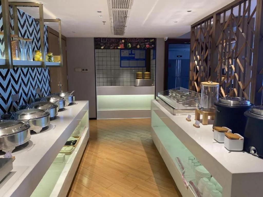 Borrman Hotel Zhanjiang Wuchuan Jinsha Plaza