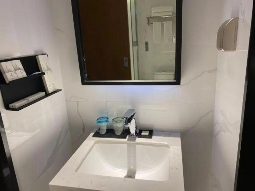 Borrman Hotel Zhanjiang Wuchuan Jinsha Plaza