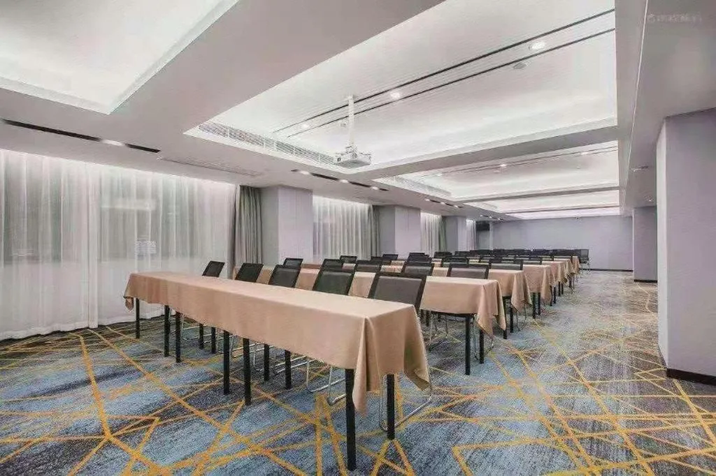 Echarm Hotel Wuhan Huangpi Xiangyang Avenue