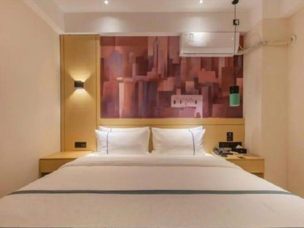 Bed in City Comfort Inn Wuhan Tianhe Airport Outlets