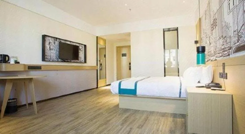 Bed in City Comfort Inn Dongguan Liaobu Jingtai Jiarong Shopping Plaza