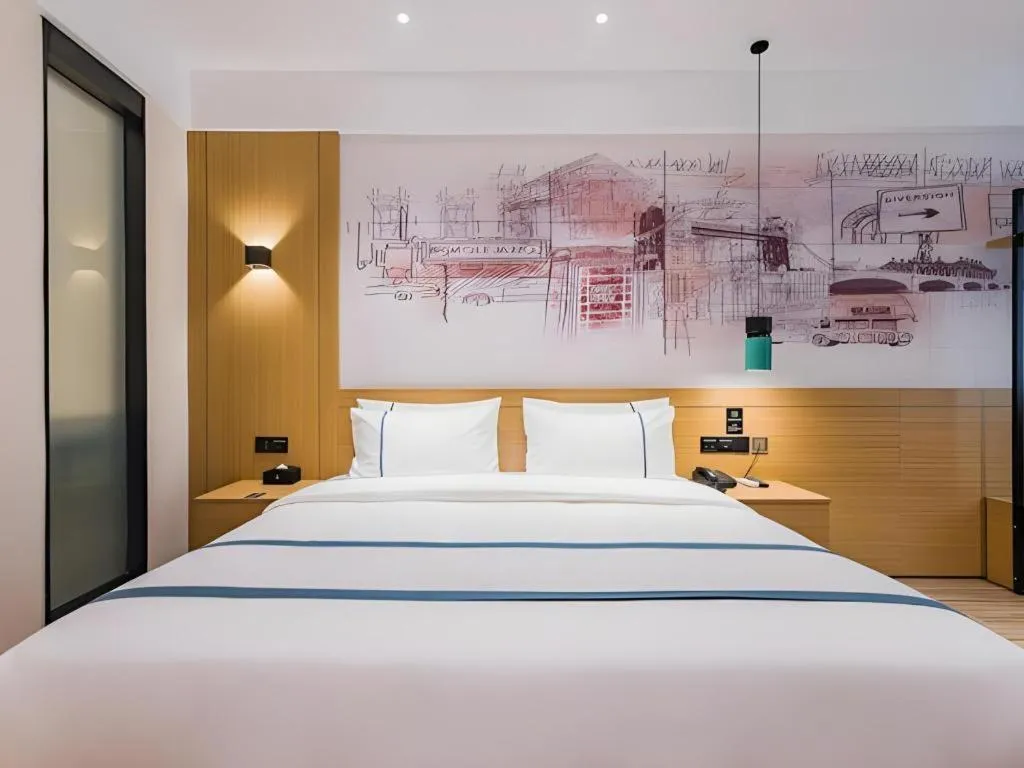 Bed in City Comfort Inn Dongguan Liaobu Jingtai Jiarong Shopping Plaza