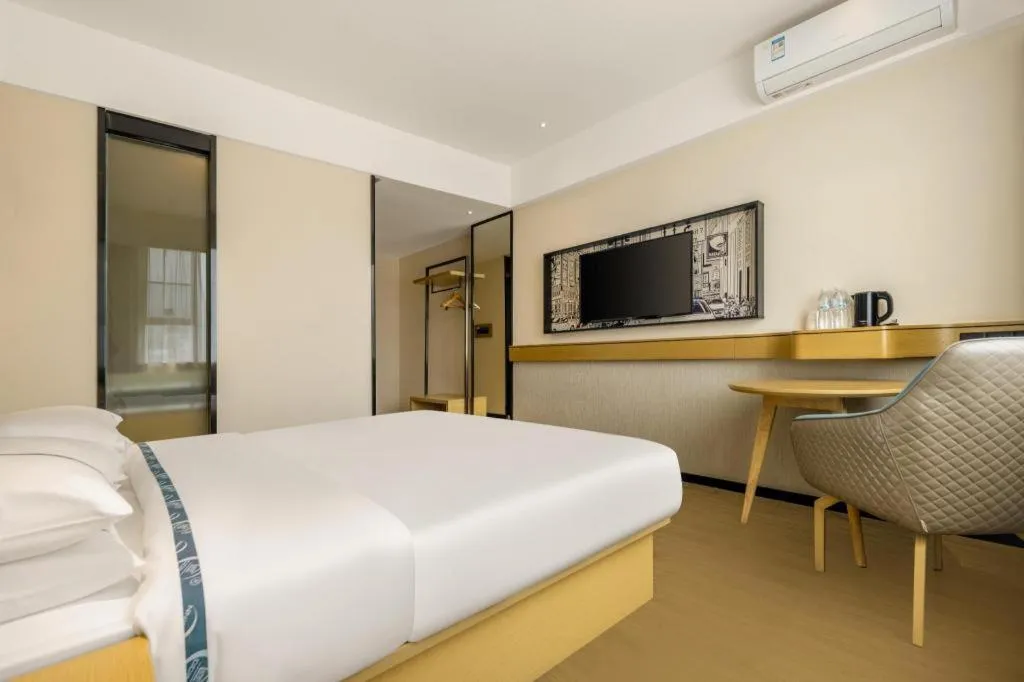 Bed in City Comfort Inn Xingye High-Speed Railway Station