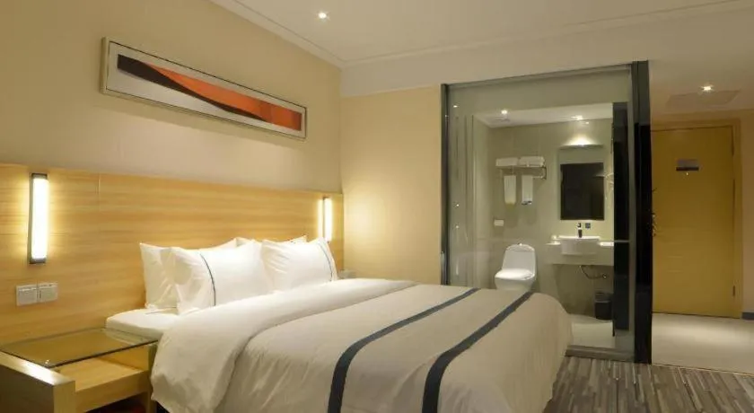 Bed in City Comfort Inn Wuhan Qingshan Jianshi Qingyiju Metro Station