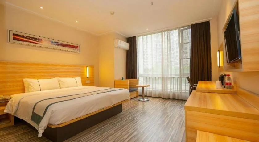 Bed in City Comfort Inn Wuhan Qingshan Jianshi Qingyiju Metro Station
