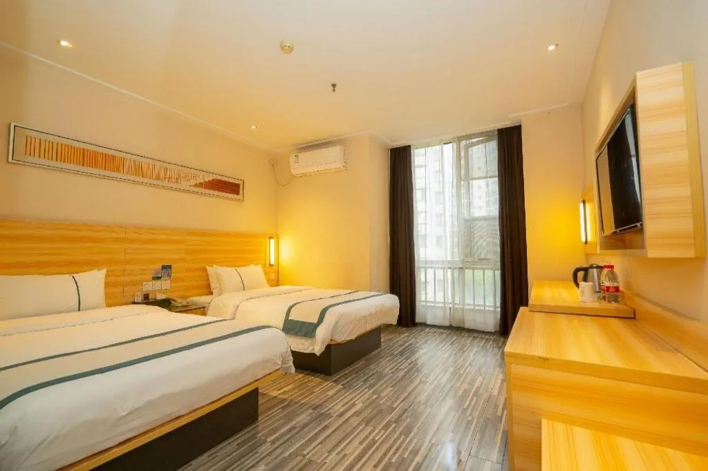 Bed in City Comfort Inn Wuhan Qingshan Jianshi Qingyiju Metro Station