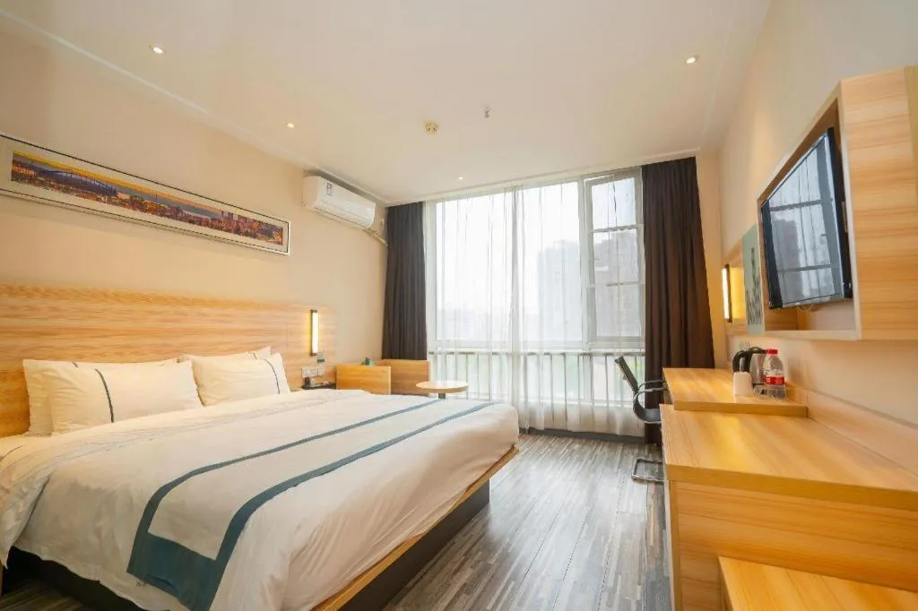 Bed in City Comfort Inn Wuhan Qingshan Jianshi Qingyiju Metro Station