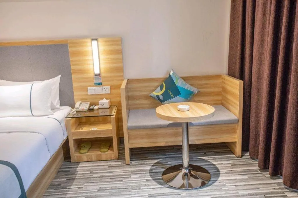 Bed in City Comfort Inn Hengyang Shigu Shuyuan