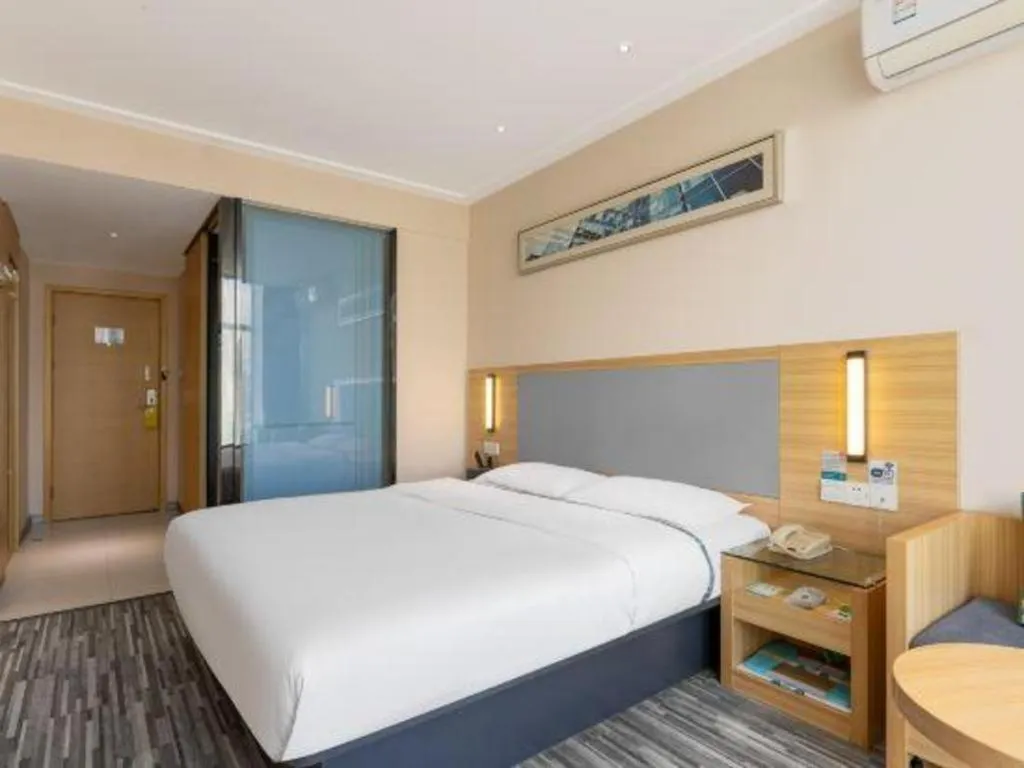 Bed in City Comfort Inn Hengyang Shigu Shuyuan