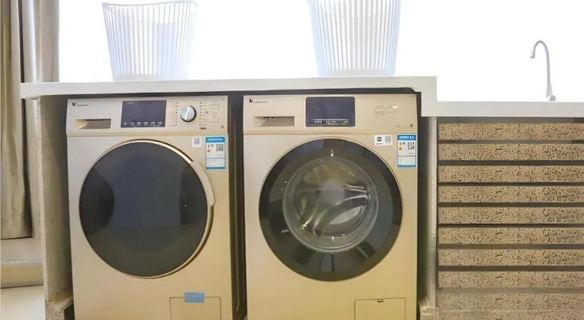 Borrman Hotel Shaoguan Century East Street Fengcai Building