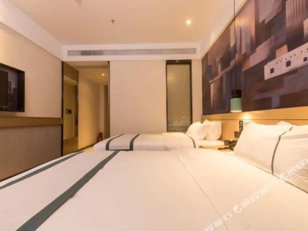 Bed in City Comfort Inn Zhuhai Doumen Daxin Xinduhui Pedestrian Street