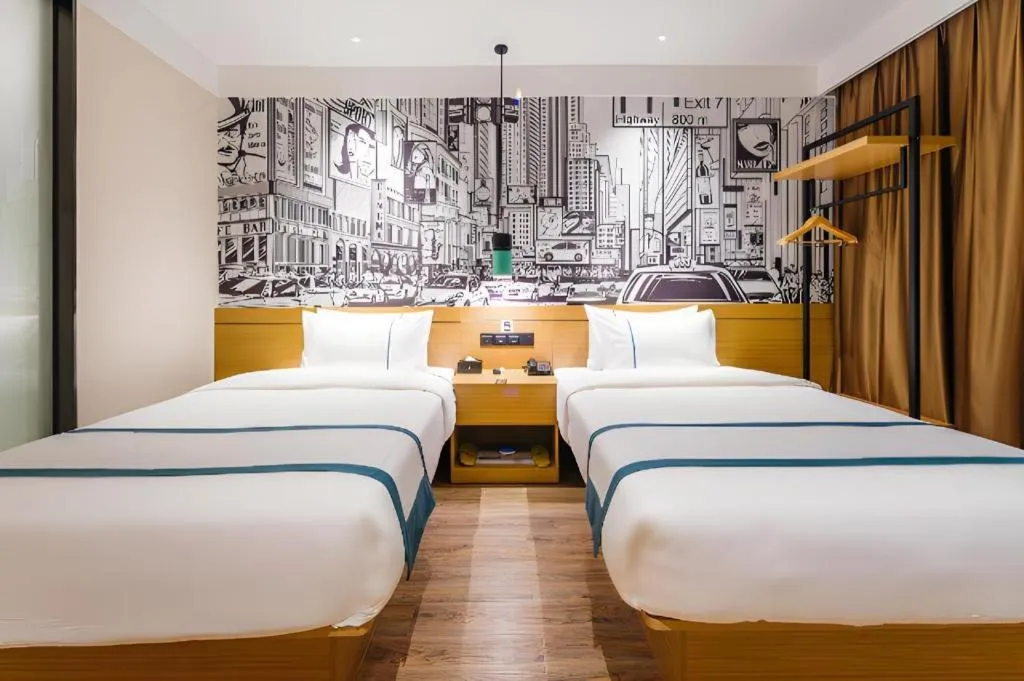 Bed in City Comfort Inn Zhuhai Doumen Daxin Xinduhui Pedestrian Street