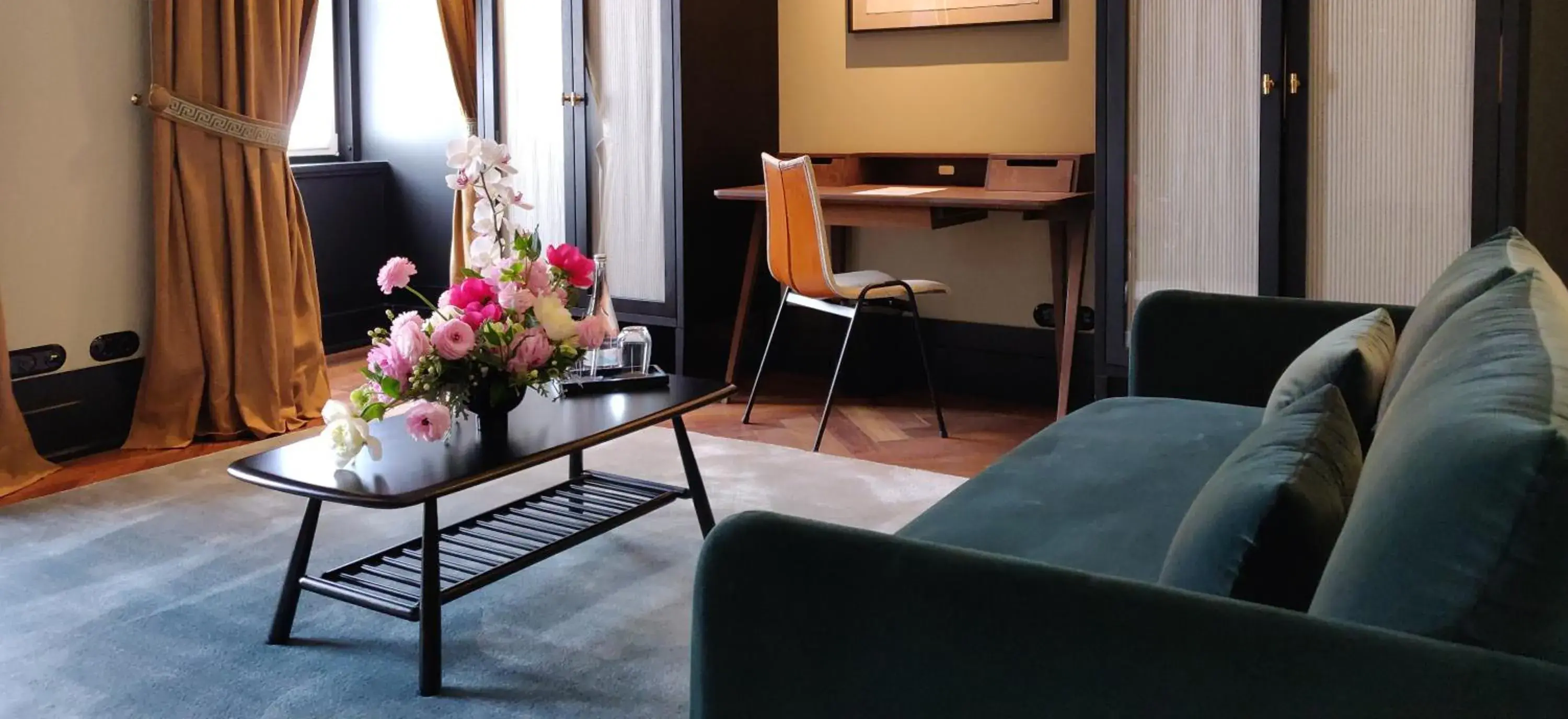 Living room in Valverde Lisboa Hotel & Garden - Relais & Chateaux Living room in Valverde Lisboa Hotel & Garden - Relais & Chateaux