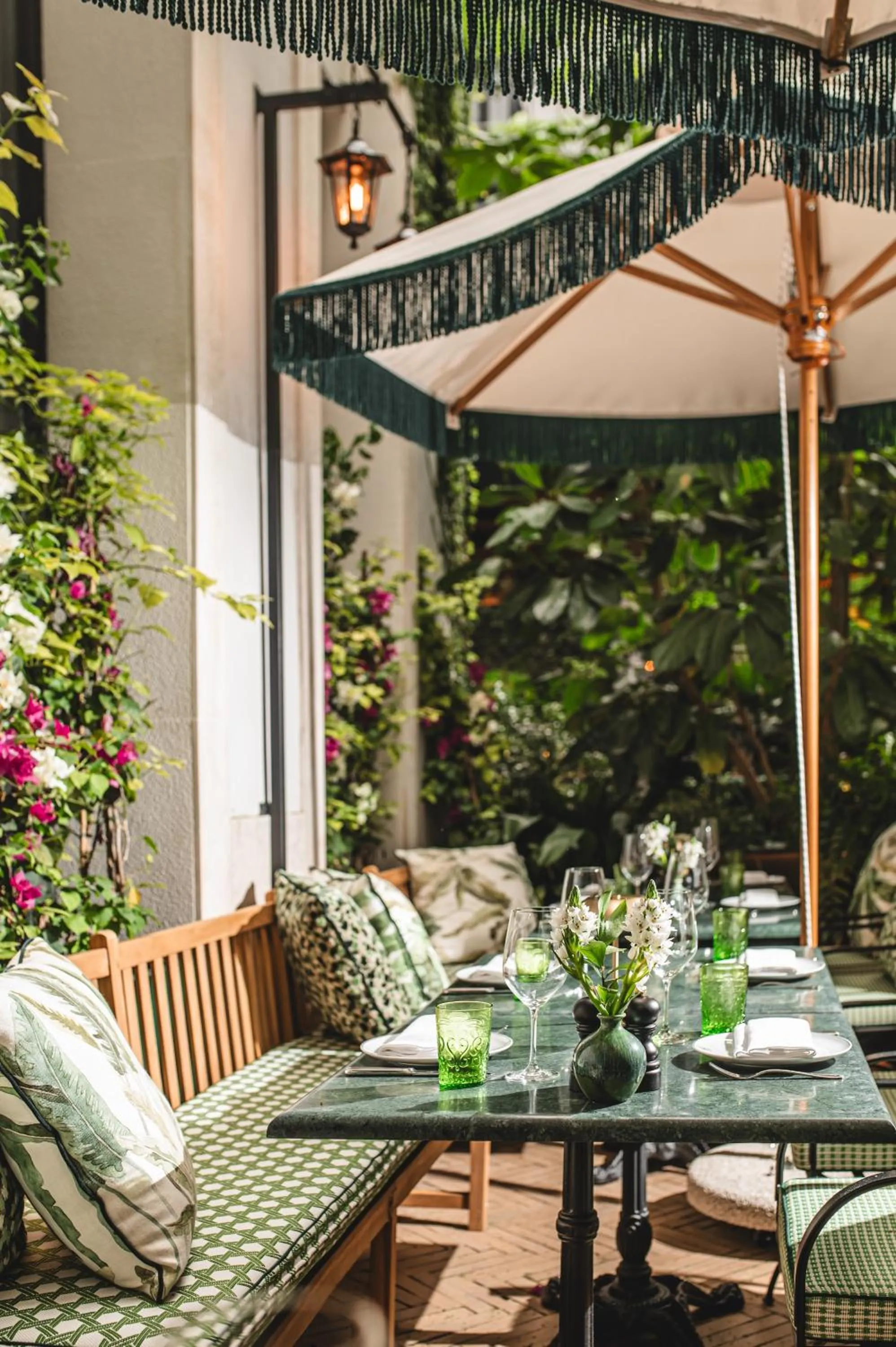 Restaurant/places to eat in Valverde Lisboa Hotel & Garden - Relais & Chateaux