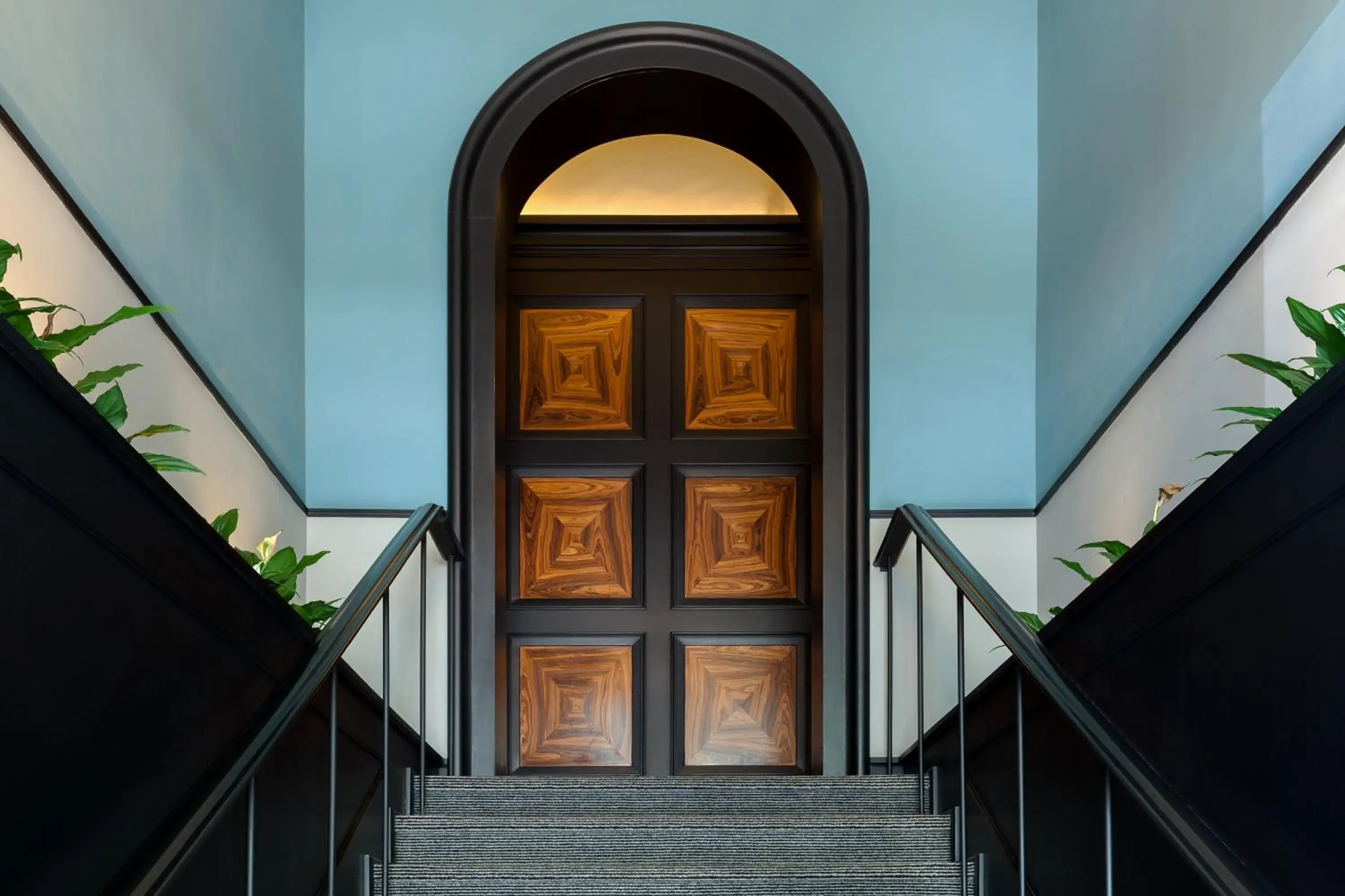 Facade/entrance in Valverde Lisboa Hotel & Garden - Relais & Chateaux Facade/entrance in Valverde Lisboa Hotel & Garden - Relais & Chateaux