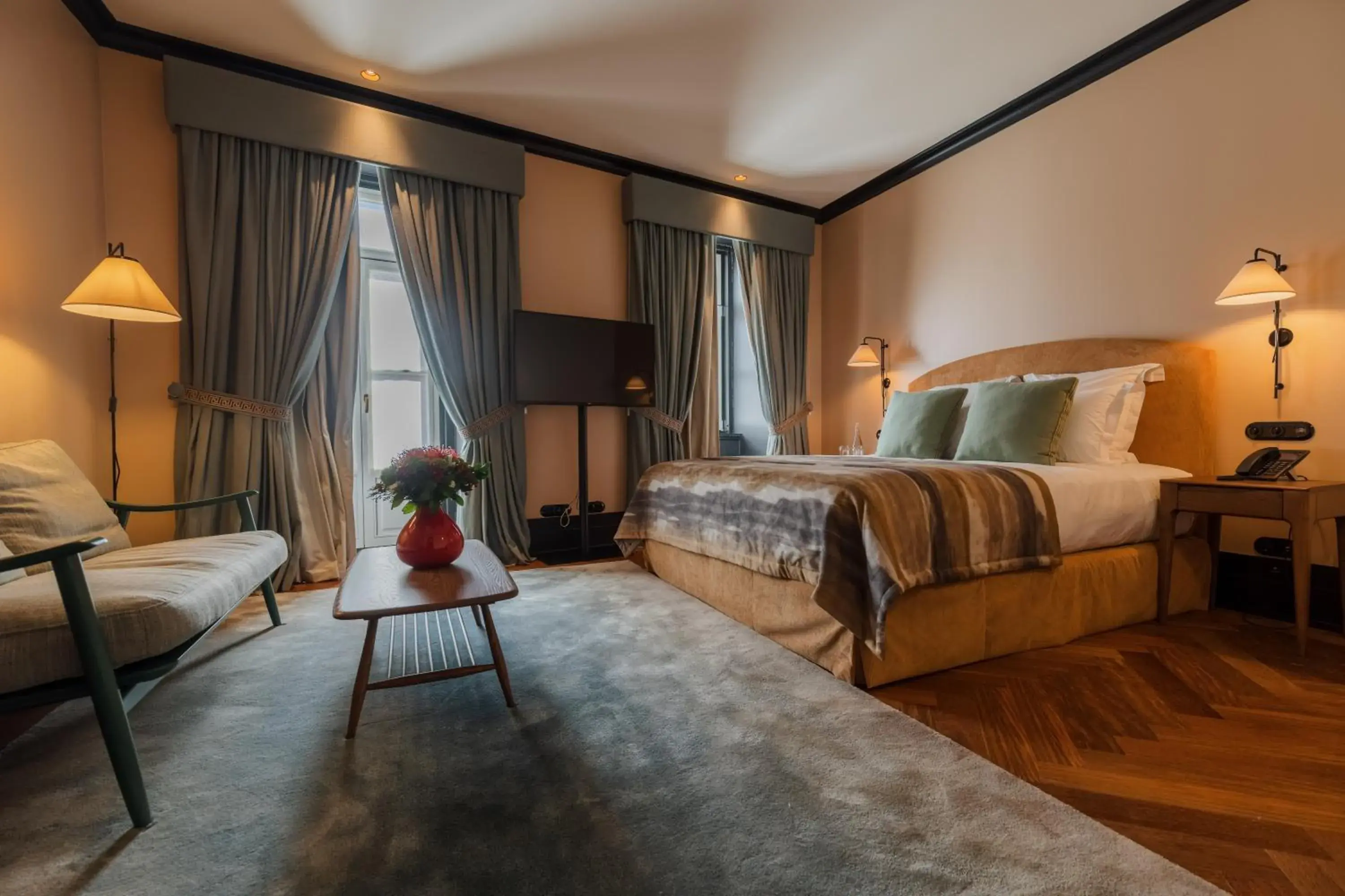 Deluxe Double Room with Balcony in Valverde Lisboa Hotel & Garden - Relais & Chateaux Deluxe Double Room with Balcony in Valverde Lisboa Hotel & Garden - Relais & Chateaux