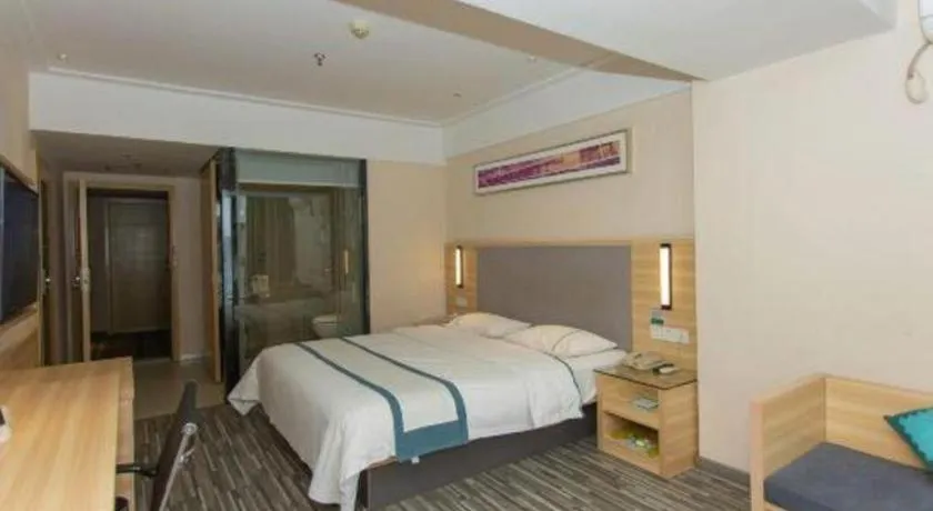 Bed in City Comfort Inn Chengdu Giant Panda Base