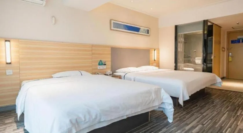 Bed in City Comfort Inn Chengdu Giant Panda Base