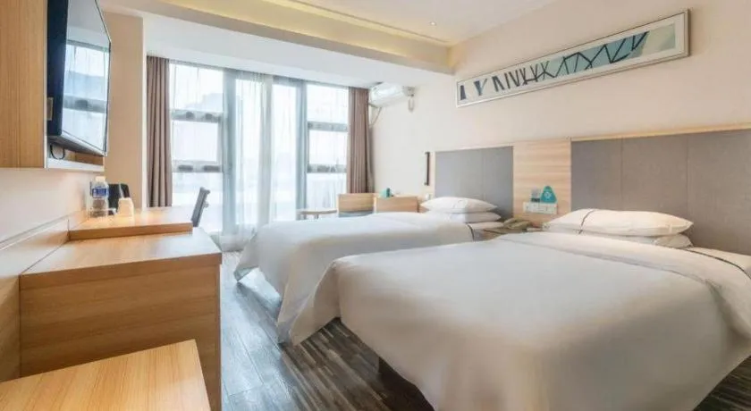 Bed in City Comfort Inn Chengdu Giant Panda Base