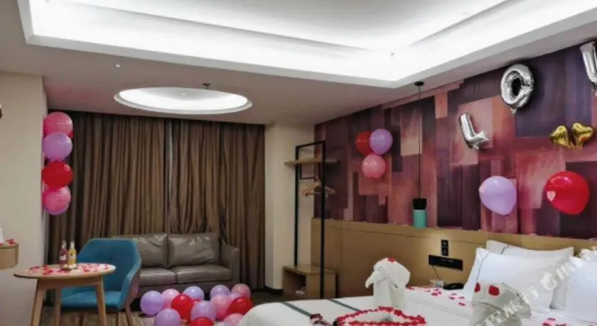 Bed in City Comfort Inn Haikou Xiuying District Wanda Plaza