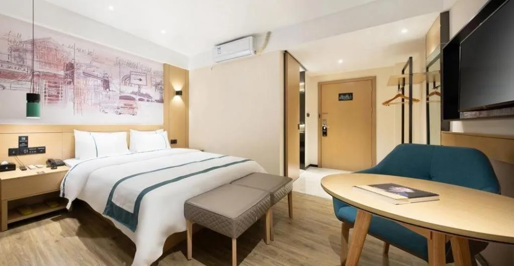 Bed in City Comfort Inn Haikou Xiuying District Wanda Plaza