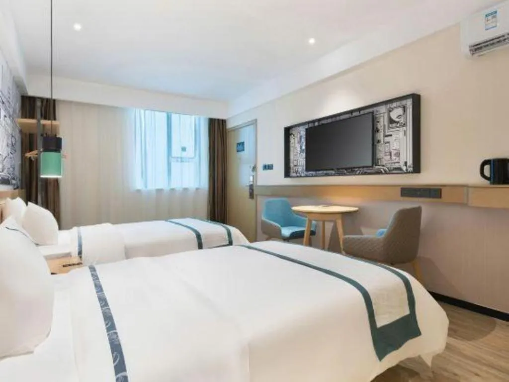 Bed in City Comfort Inn Haikou Xiuying District Wanda Plaza