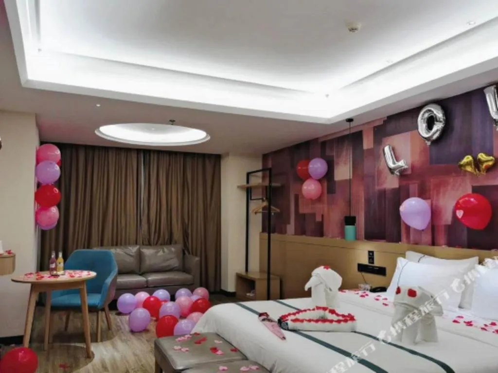 Bed in City Comfort Inn Haikou Xiuying District Wanda Plaza