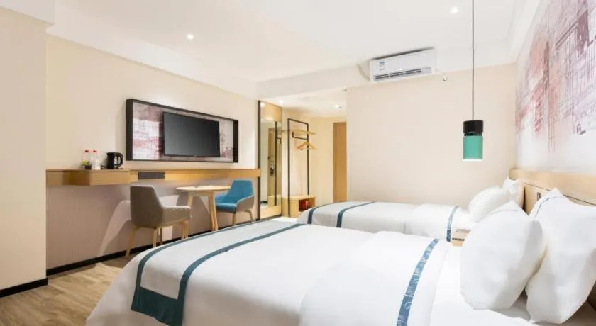 Bed in City Comfort Inn Haikou Xiuying District Wanda Plaza