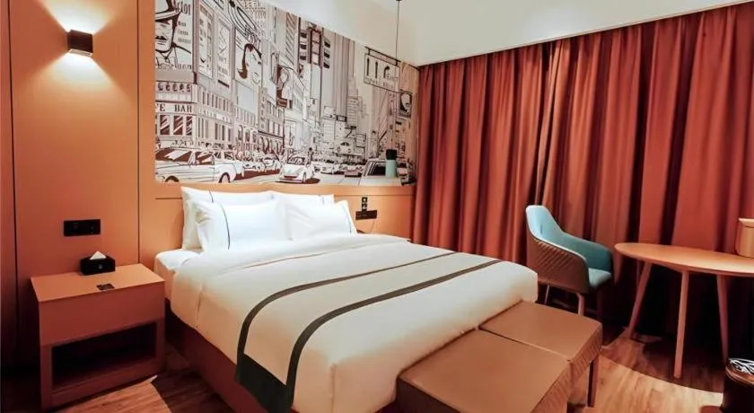 Bed in City Comfort Inn Honghu Shopping Park Bao'an Plaza