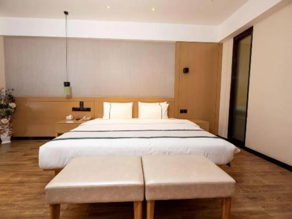 Bed in City Comfort Inn Kunming Xinluojiu Bay Guangju Road