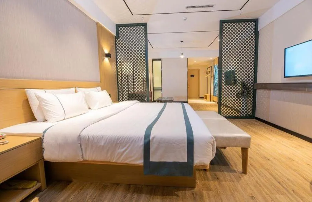 Bed in City Comfort Inn Kunming Xinluojiu Bay Guangju Road